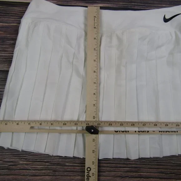 Nike Dri Fit NWT Large White Tennis Skort Skirt Athletic Sports - Picture 6 of 7
